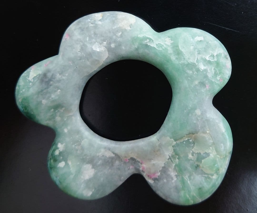 糸魚川翡翠　ペンダント