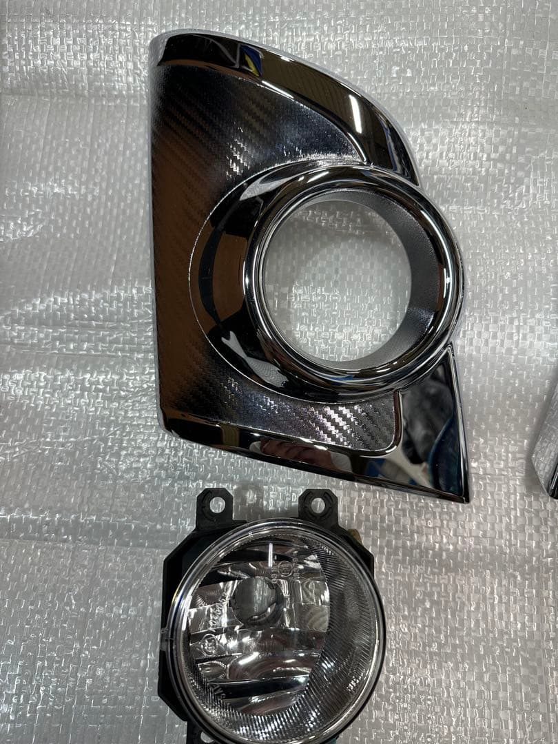 ダイハツ　タントカスタム　LA600S フォグランプ　メッキカバー