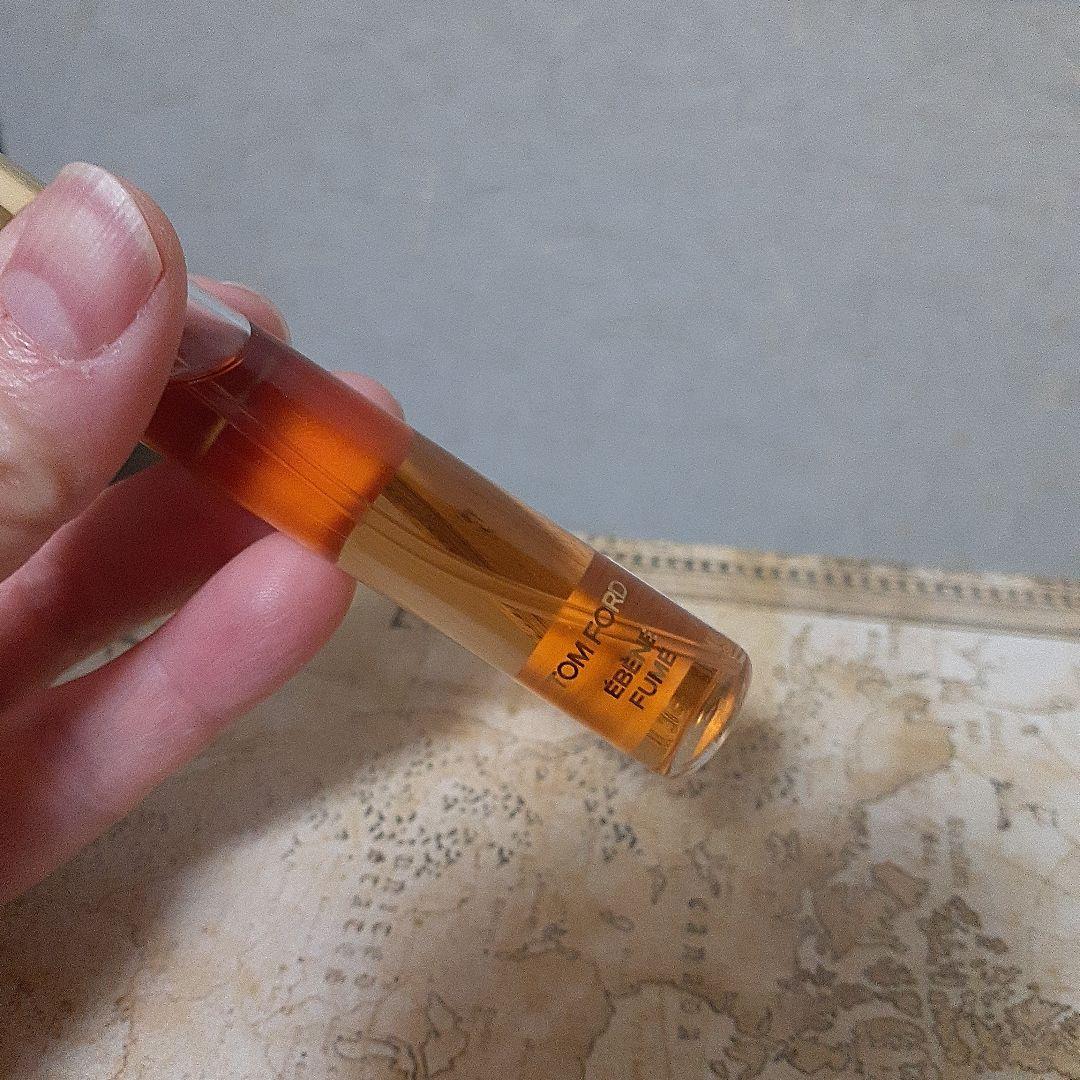 トムフォード　エベーヌフュメ　オードパルファム　10ml