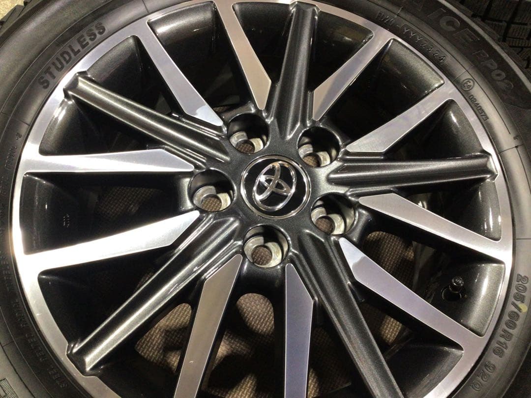 深溝 激安 205/60R16 トヨタ 純正 スタッドレス 4本 送料込み