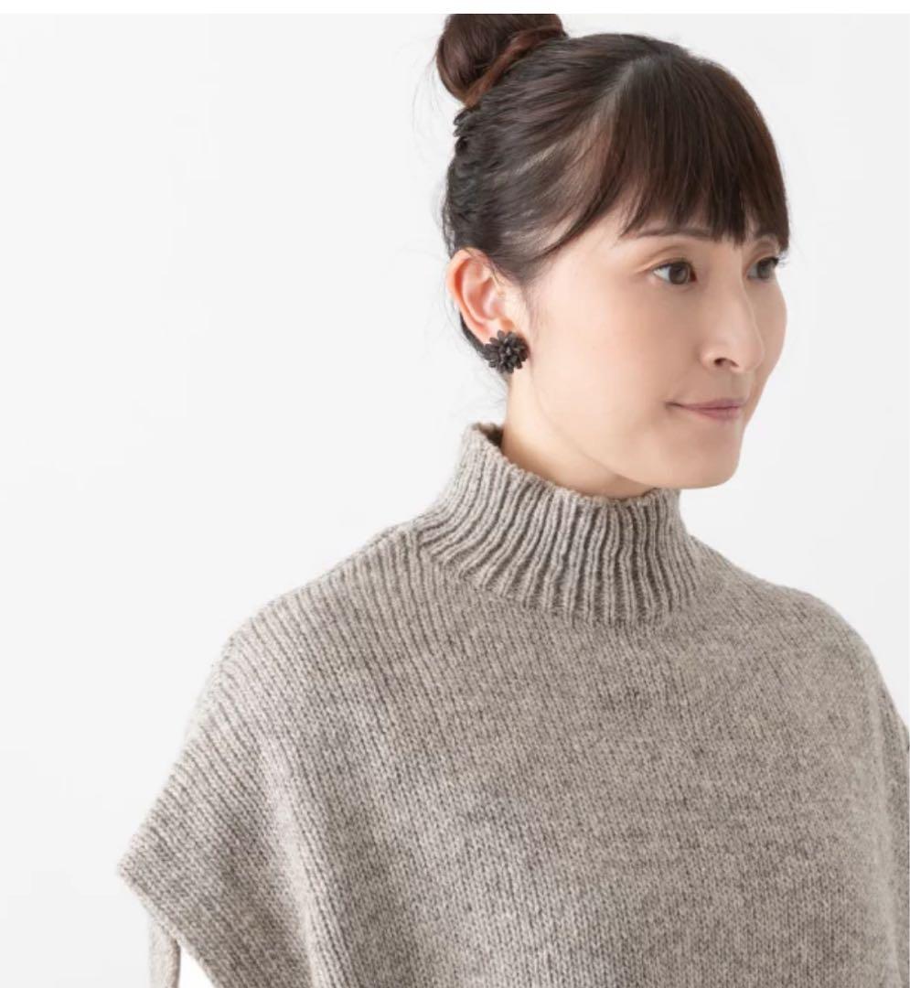 【さらこ】utilite ユティリテ ペルーニットベスト　グレージュ