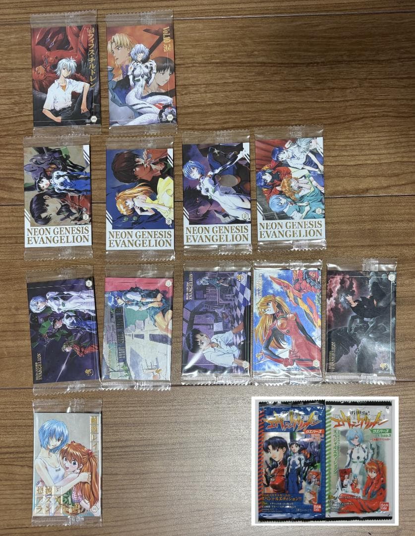 【未開封まとめ売り希少】新世紀エヴァンゲリオン ウエハースまとめ売り　約200枚