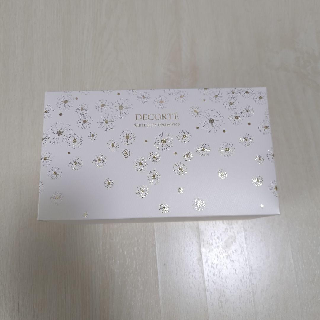 【新品未使用】コスメデコルテ　クリスマスコフレ2024
