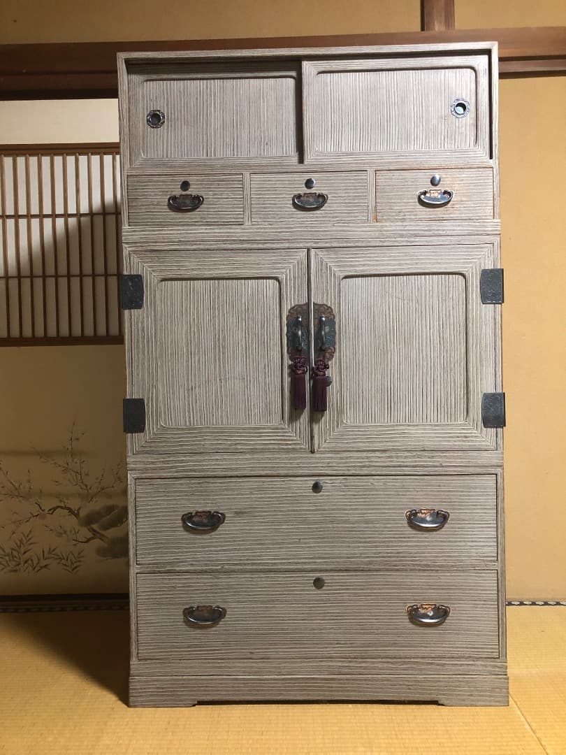 中古　桐箪笥　鍵付き