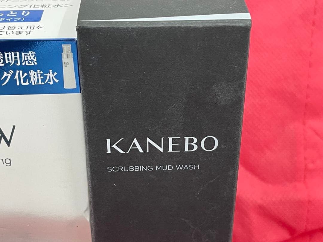 ☆KANEBO DEW 化粧水 & SCRUBBINGMUD WASHのセット☆