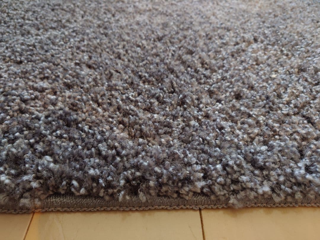 アクセントラグ 商品名 イルミエ 140×200 送料込み