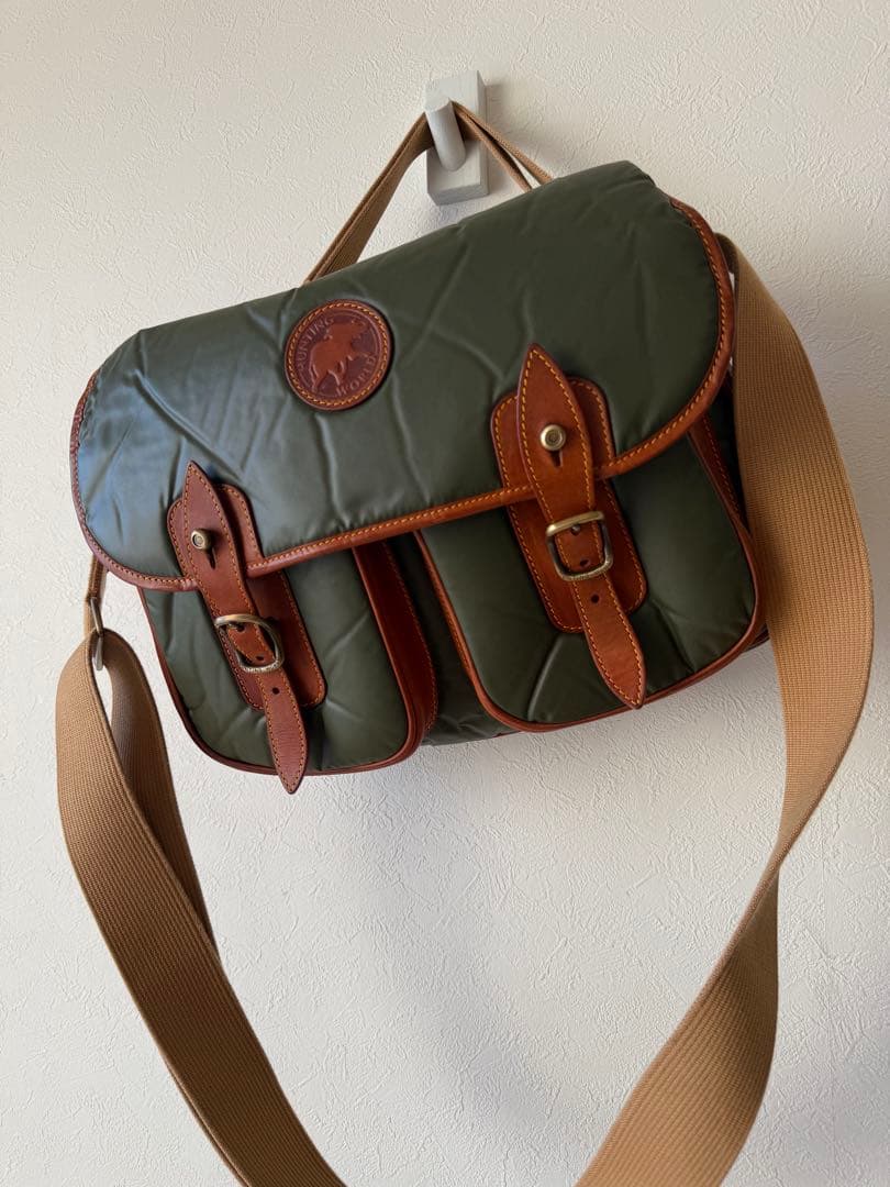 ハンティングワールド　バチュークロス　ショルダーバッグ