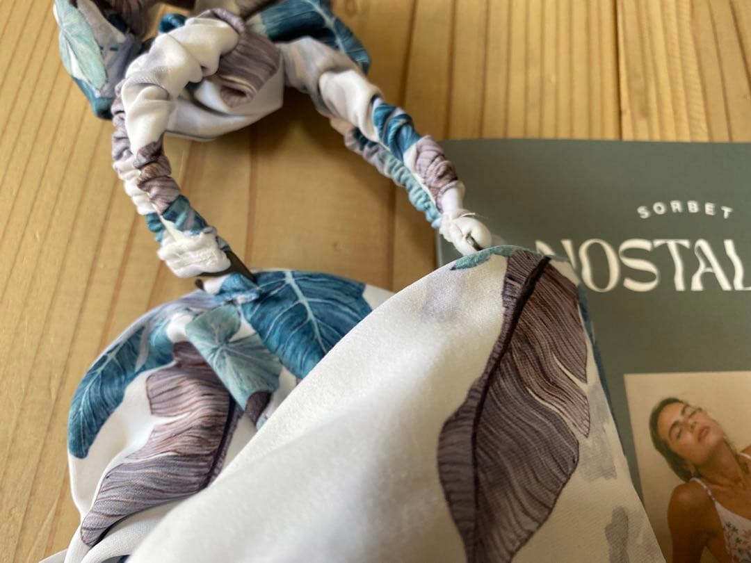 専用になりました❤︎ALEXIA STAM リーフ柄 ベアトップ❤︎水着