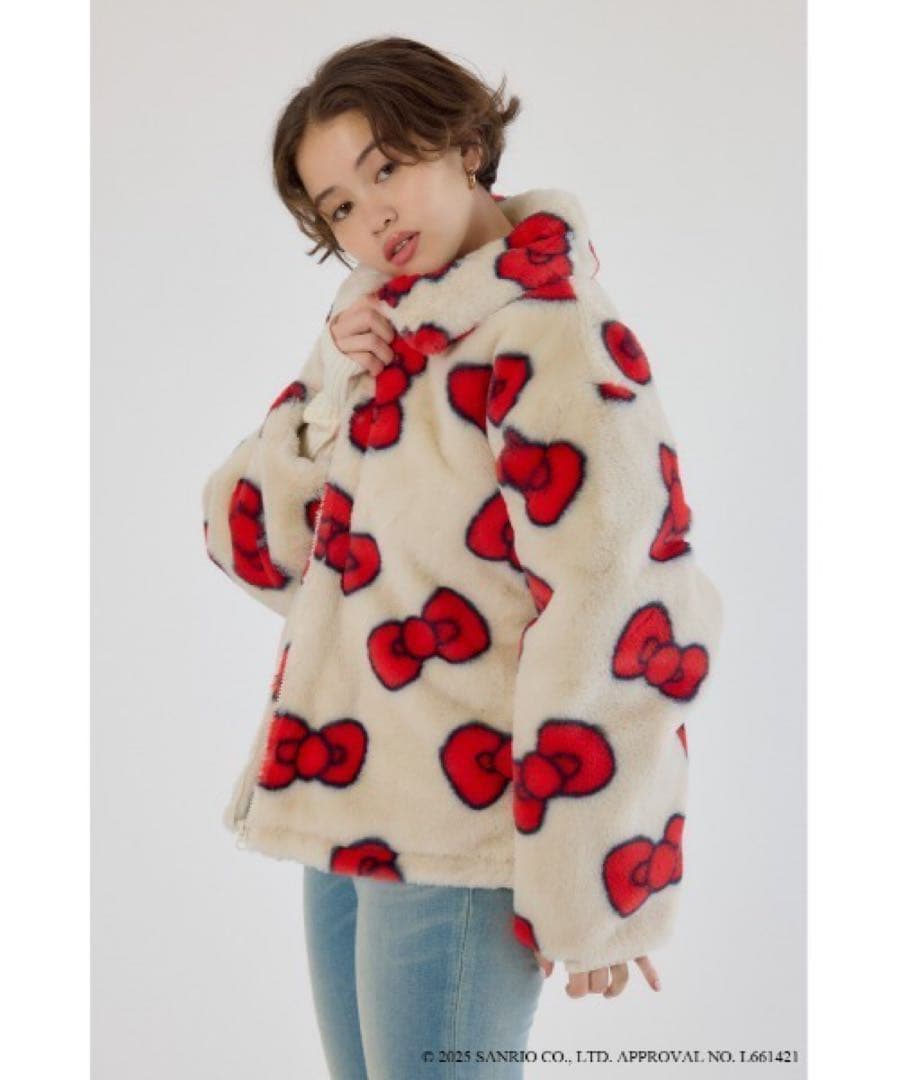 RODEO CROWNS WIDE BOWL KITTYフェイクファーコート