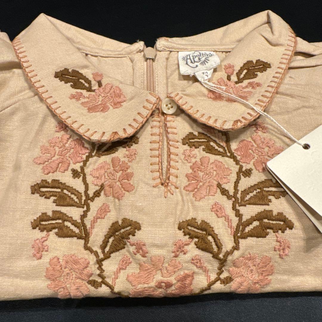 apolina 24AW 新品未使用　7-9y ベージュ 花柄刺繍 長袖シャツ