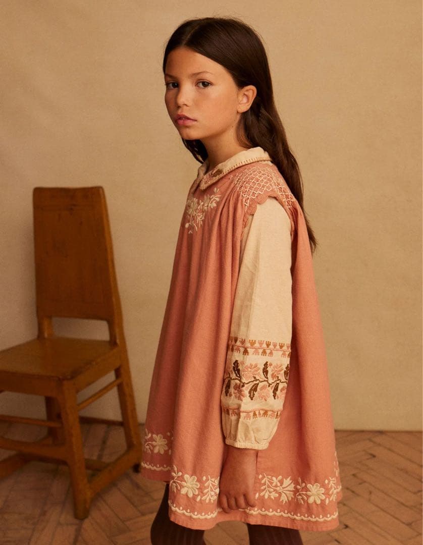 apolina 24AW 新品未使用　7-9y ベージュ 花柄刺繍 長袖シャツ