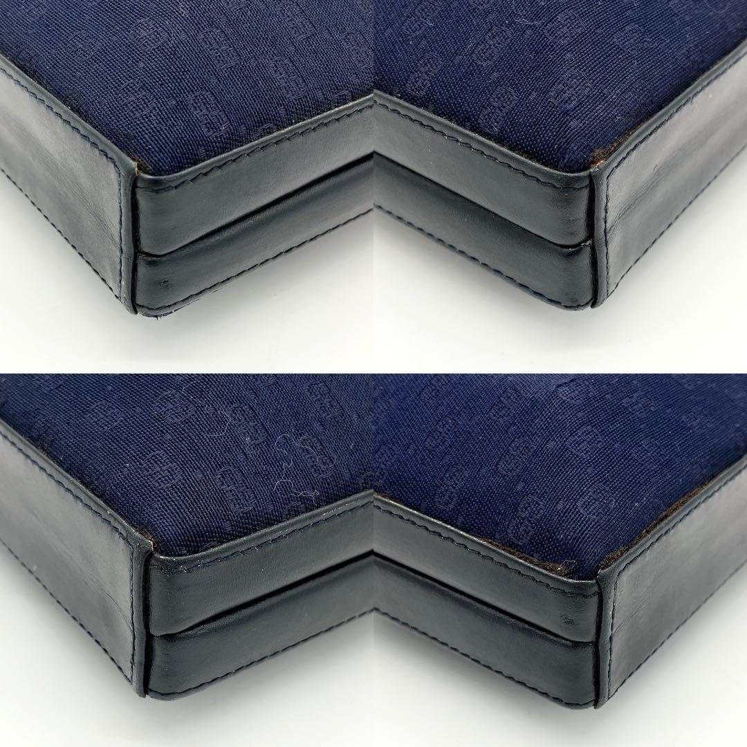 【OLD GUCCI】かっちりBox型　ミニショルダーバッグ　GG柄