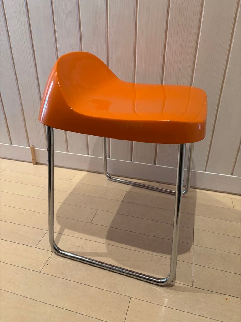 レトロポップチェア