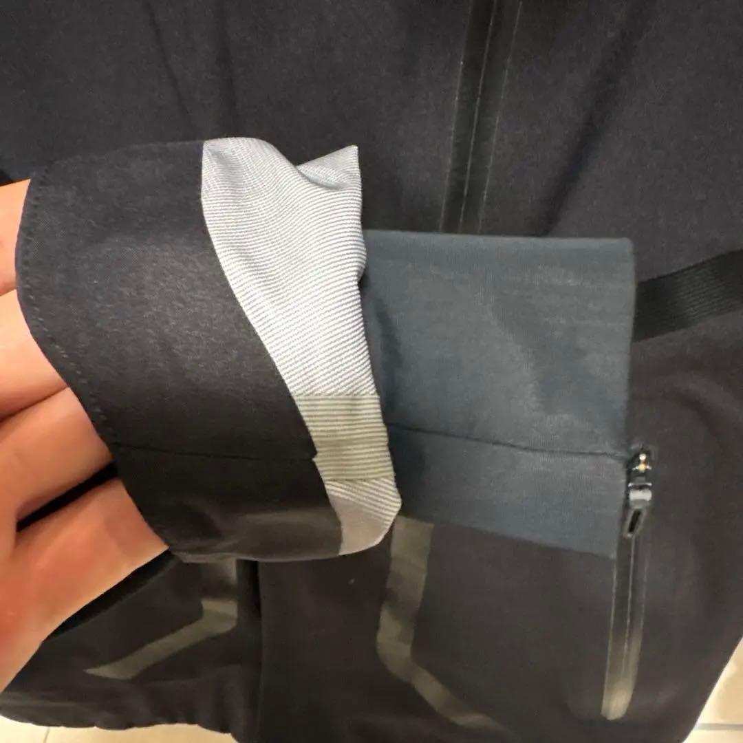 DESCENTE デサント　サイズS アクティブシェルジャケット　黒