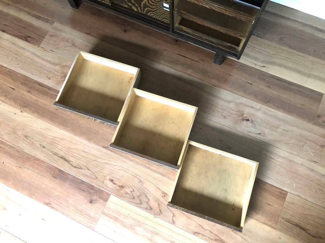 【メンテ済】小降りなビンテージの収納棚　サイドボード　本棚　食器棚