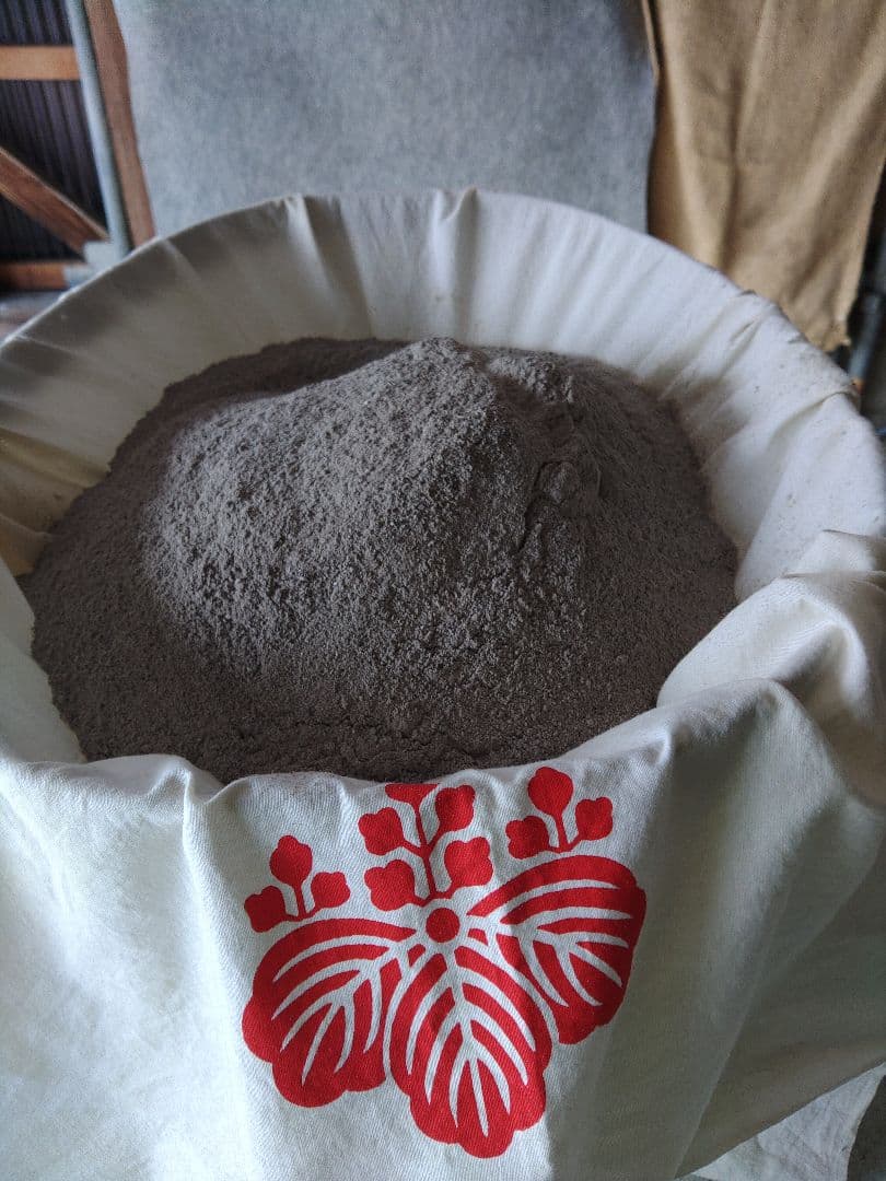 木灰　(クヌギ)