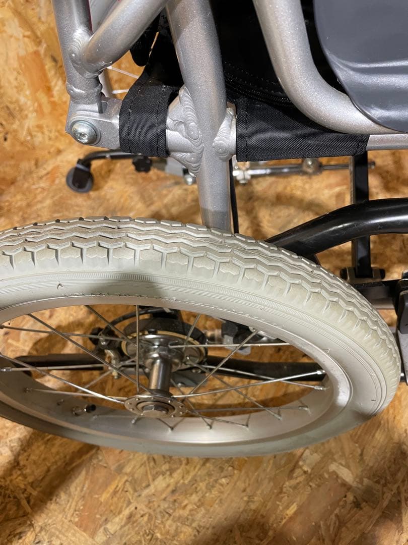 座王 NAH-F5 ティルト式 車いす 車椅子 介助式　972281017