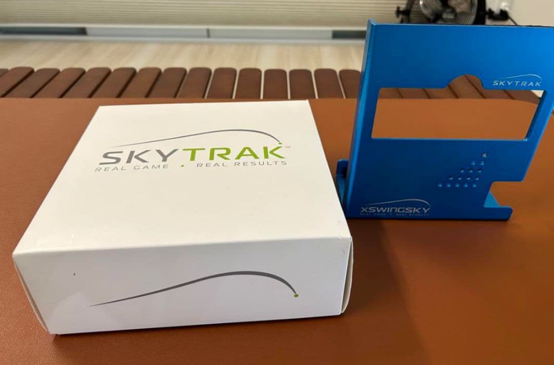 SKYTRAK スカイトラック 弾道測定器 プロテクター付 通電確認済 ゴルフ用