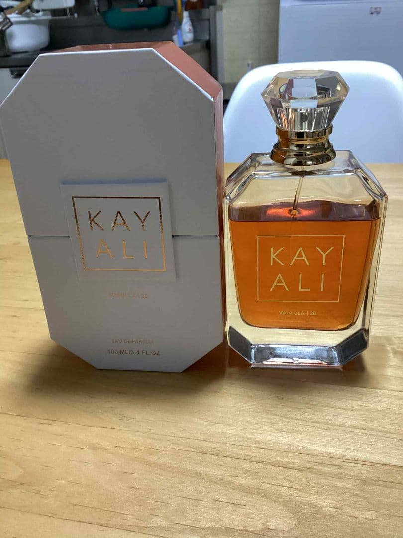 KAYALI VANILLA 28 カヤリ バニラ　100ml