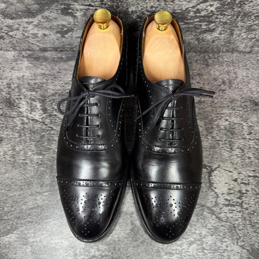 【美品】クロケット＆ジョーンズ ストレート メダリオン 8E 黒 レザー