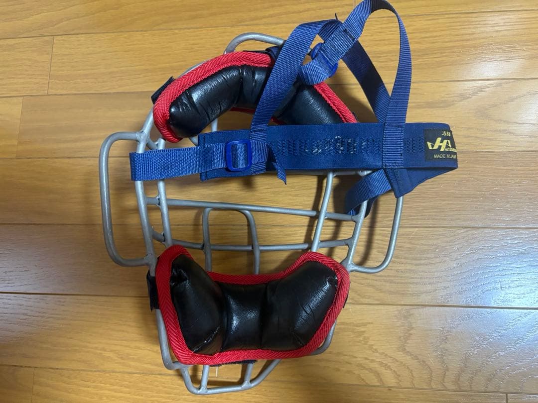ヒロシです。 ハタケヤマ捕手防具セット(侍ジャパン仕様) ヘルメット付き