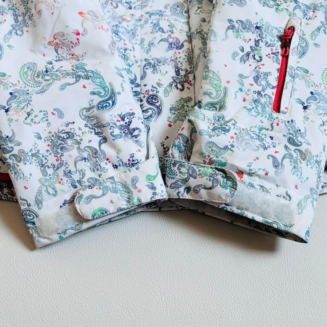 2573【美品】ROXY スノボウェア レディース ジャケット ペイズリー柄 白