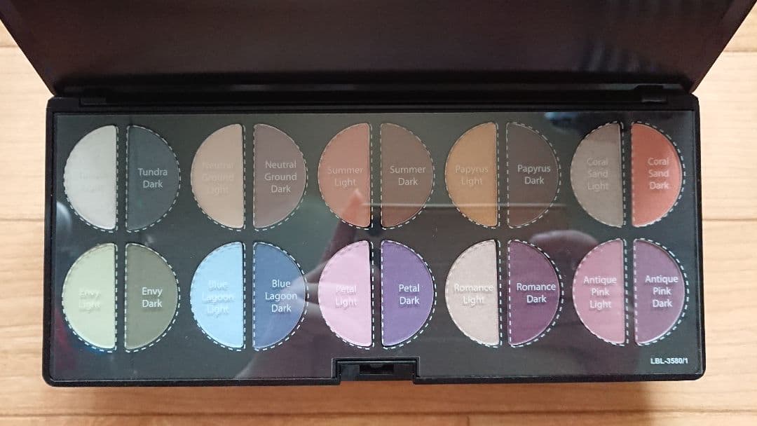 ニューウェイズ モデーア アイシャドウ メイクパレット