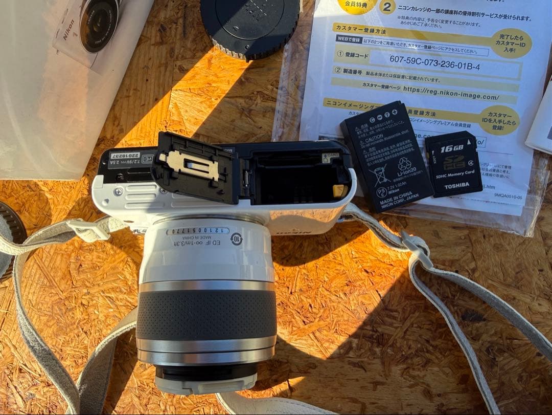 NICON １　J1 デジタルカメラ