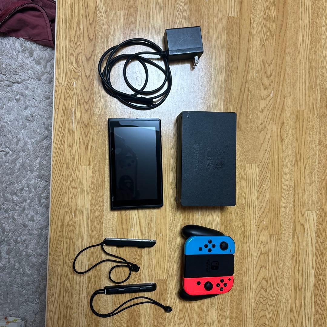 Nintendo Switch 本体 赤・青 Joy-Con付き