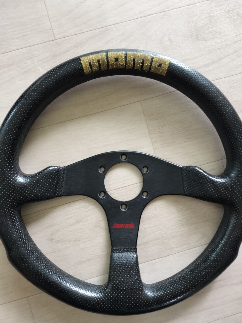 MOMO ステアリング　BOSS付き