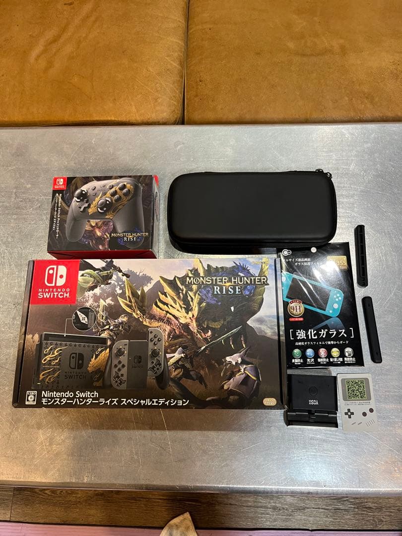 ニンテンドーswitchモンハンライズスペシャルエディションプロコンとオマケ付き