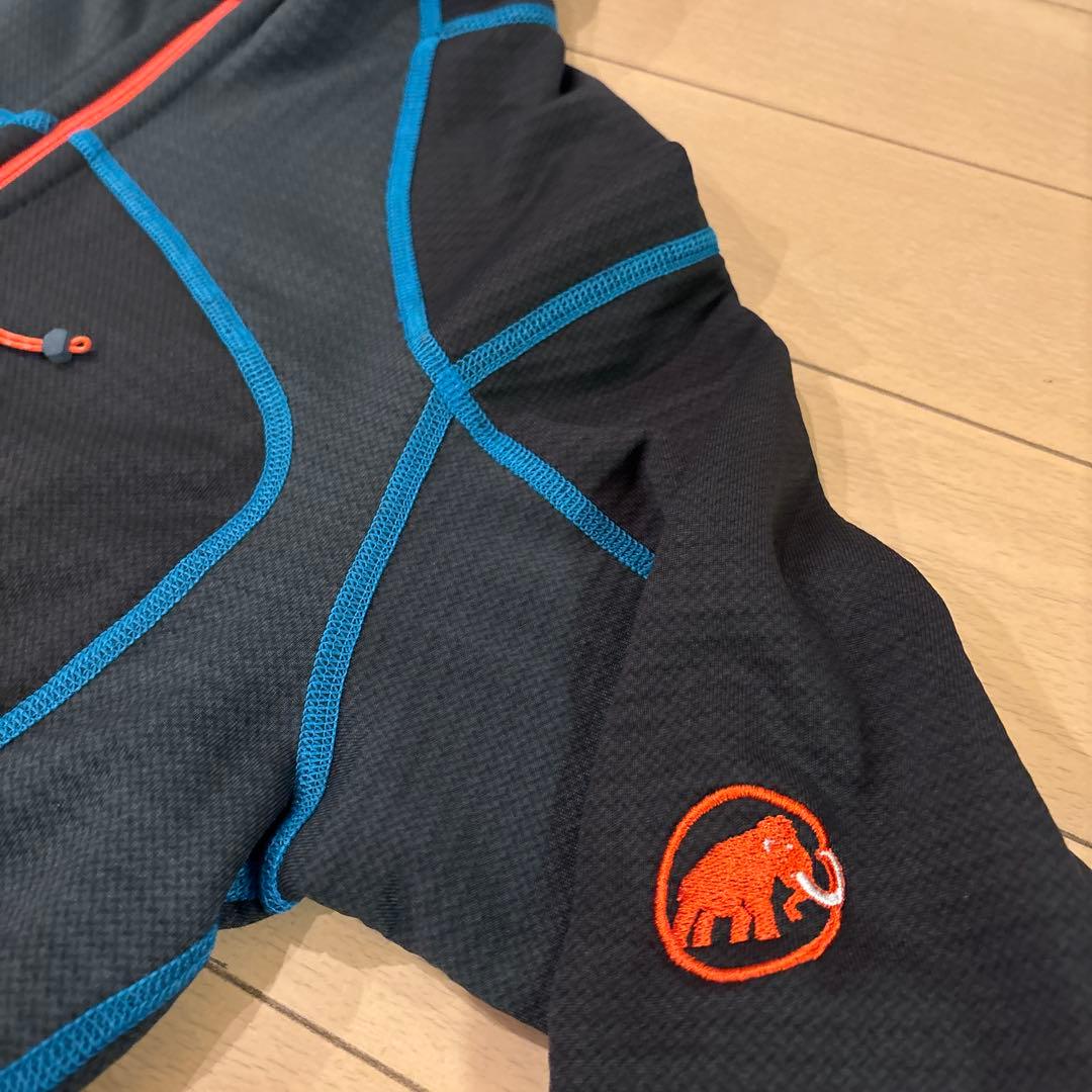 MAMMUT スキーウェアの中に着てたらおしゃれ　アウター　サイズＭ
