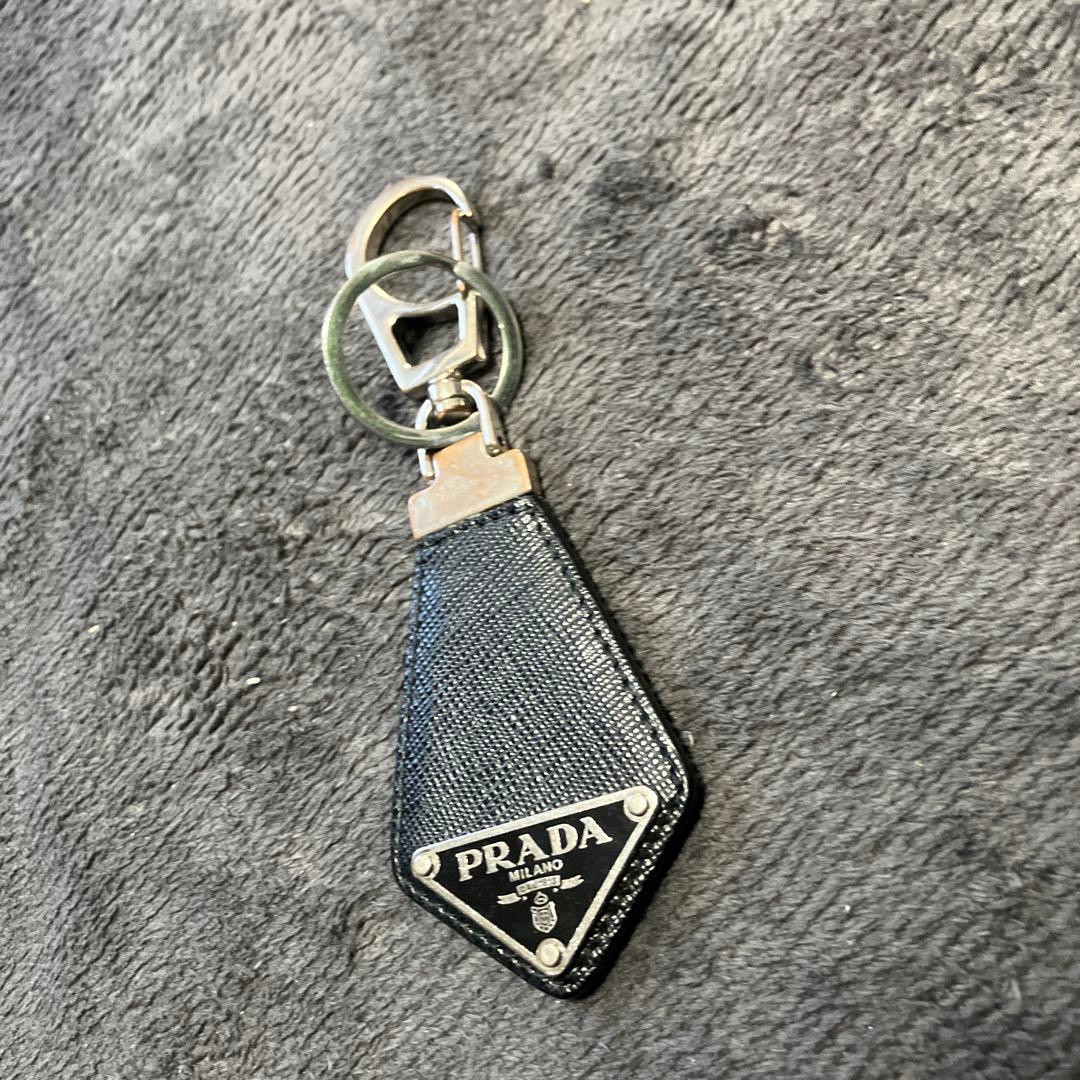 ラ*ン様 プラダ　キーホルダー　ストラップ　キーリング
