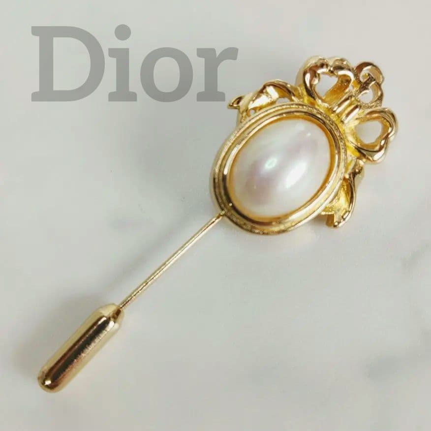 【美品✨】クリスチャンディオール　ピンブローチ　パール CDロゴ ゴールド金具