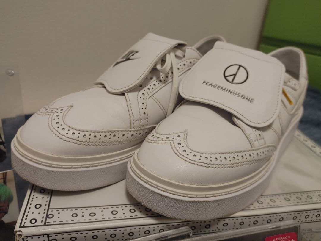 REHAB ホワイト スニーカー BIGBANG VIPグッズ付き