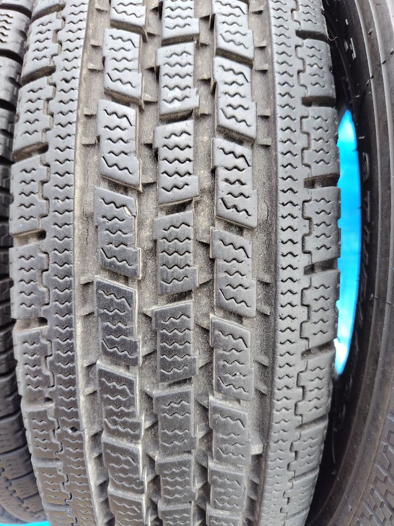 145/80R12・LT【1/2】軽トラ用スタッドレス・鉄ホイール付、２本分割