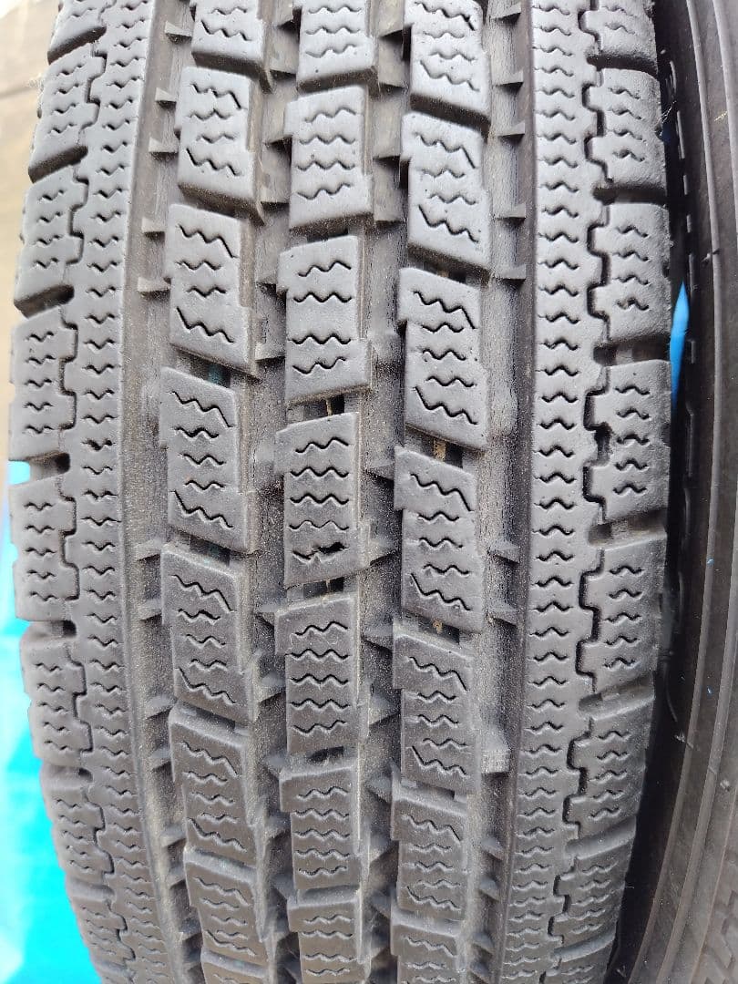 145/80R12・LT【1/2】軽トラ用スタッドレス・鉄ホイール付、２本分割