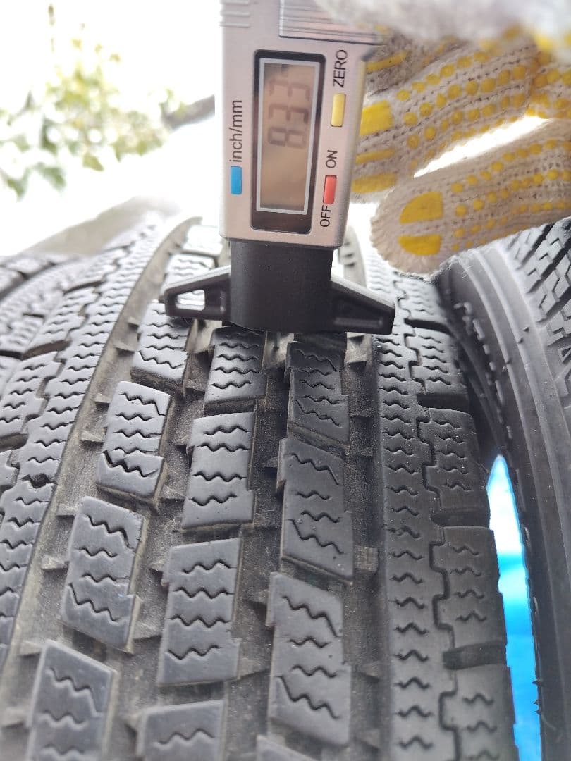 145/80R12・LT【1/2】軽トラ用スタッドレス・鉄ホイール付、２本分割