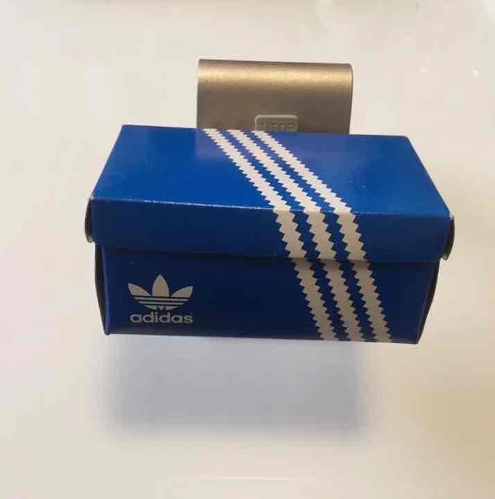 adidas QEE 激レア　キーホルダー　非売品