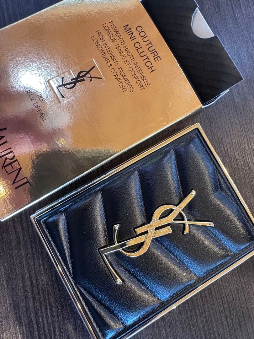 イブサンローラン　アイシャドウ　クチュールミニクラッチ200 YSL 美品