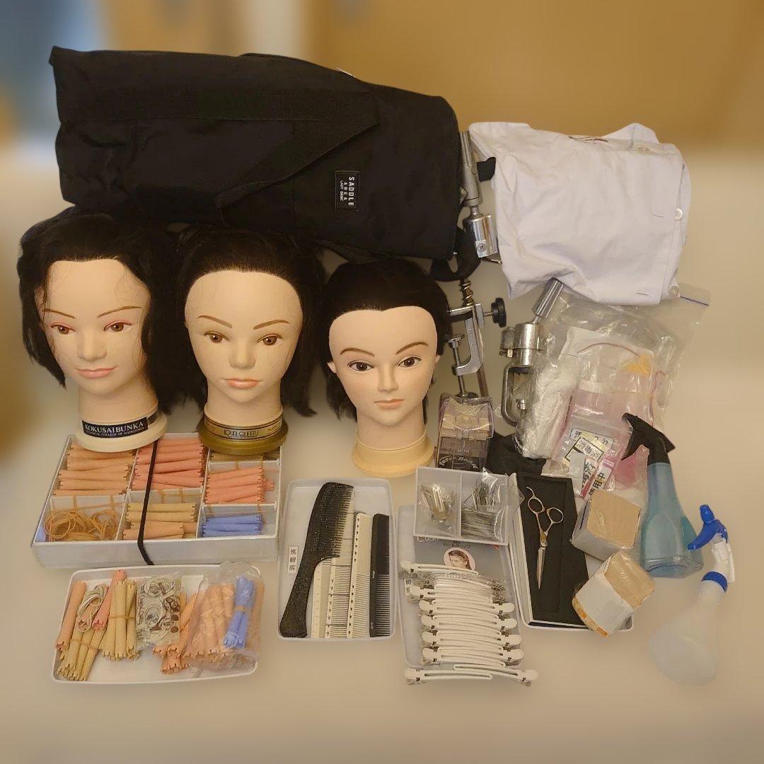 ぽ*ま様 美容師国家試験セット一式 48000円のカットハサミ、消耗品おまけ付き