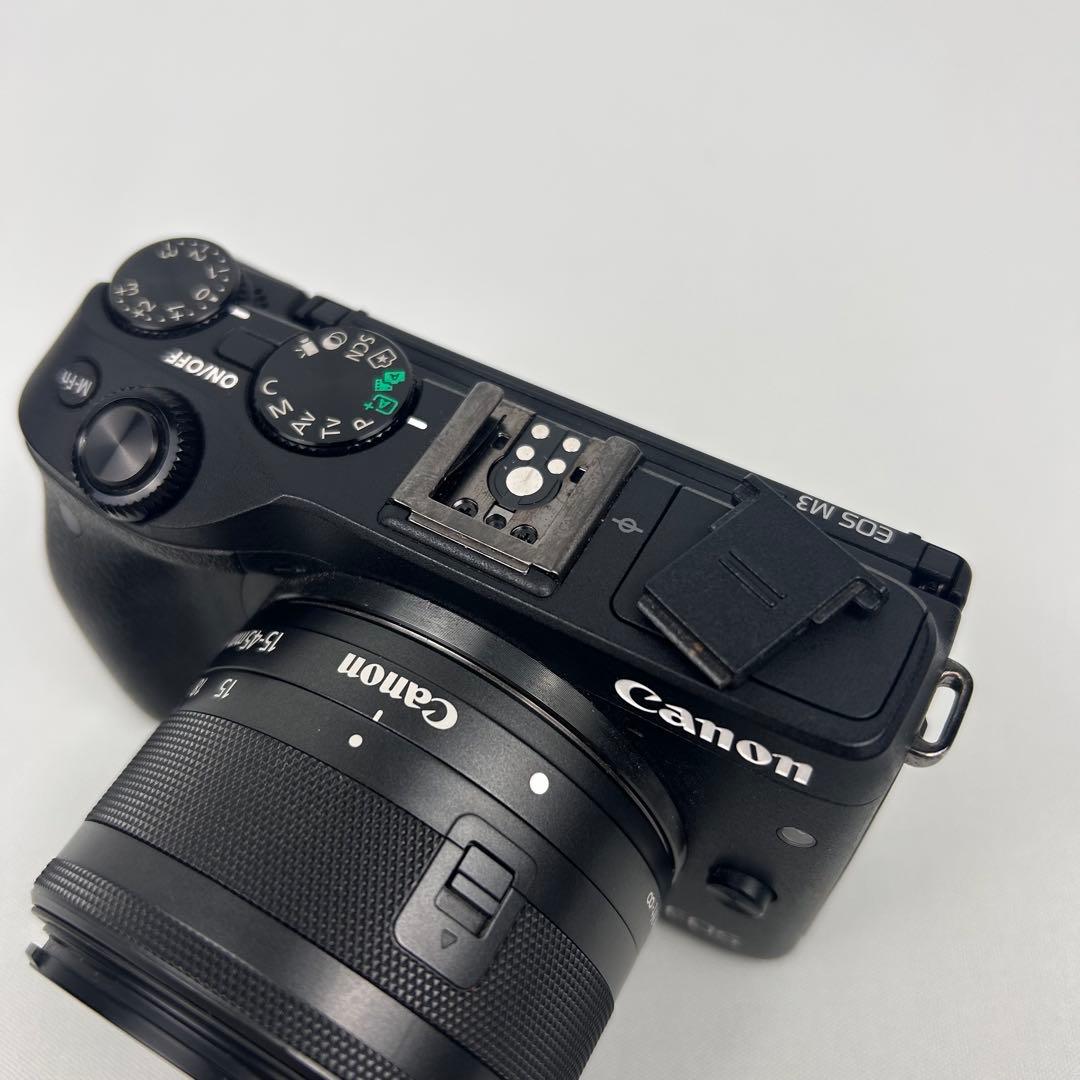 【人気】Canon EOS M3 ダブルレンズキット 22mm単焦点レンズ付き