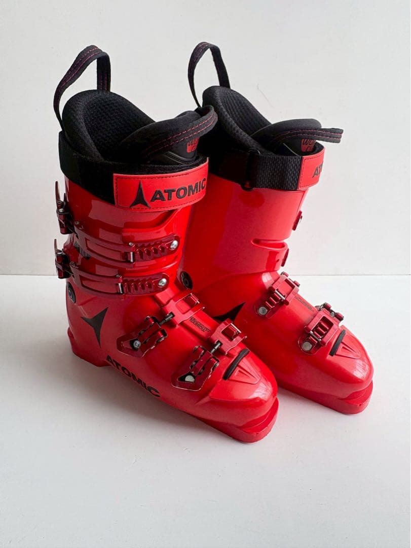 ATOMIC スキー ブーツ レッド