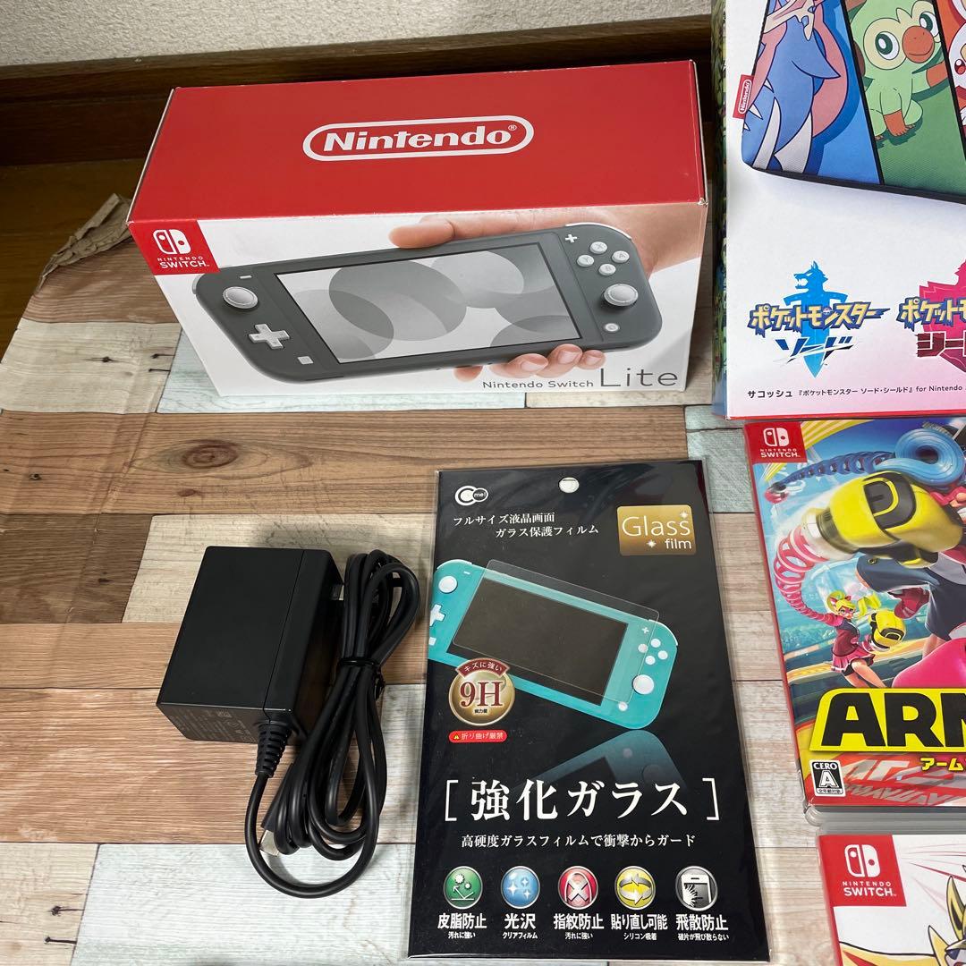 Switch lite新春ポケモンシールドセット