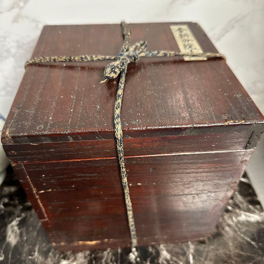 李朝、　分院、獅子、宝寿紋、蓋付き、壺。