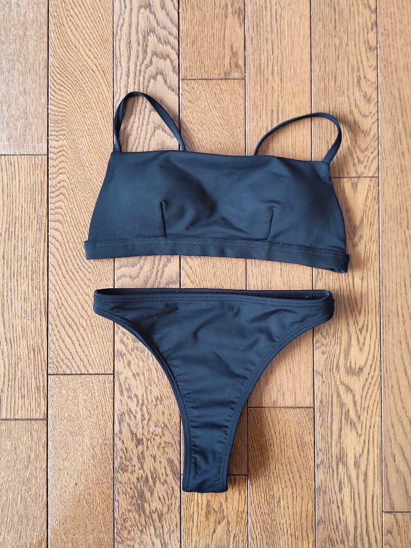 【りえ】SISANDI ブラック セパレート 水着 ビキニ