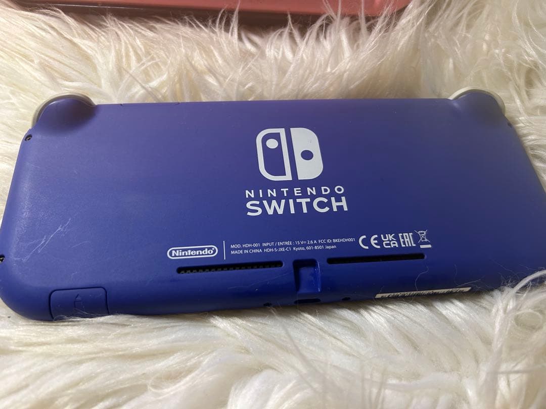 マ*ン様 Nintendo Switch Lite パープル 本体とゲームカード