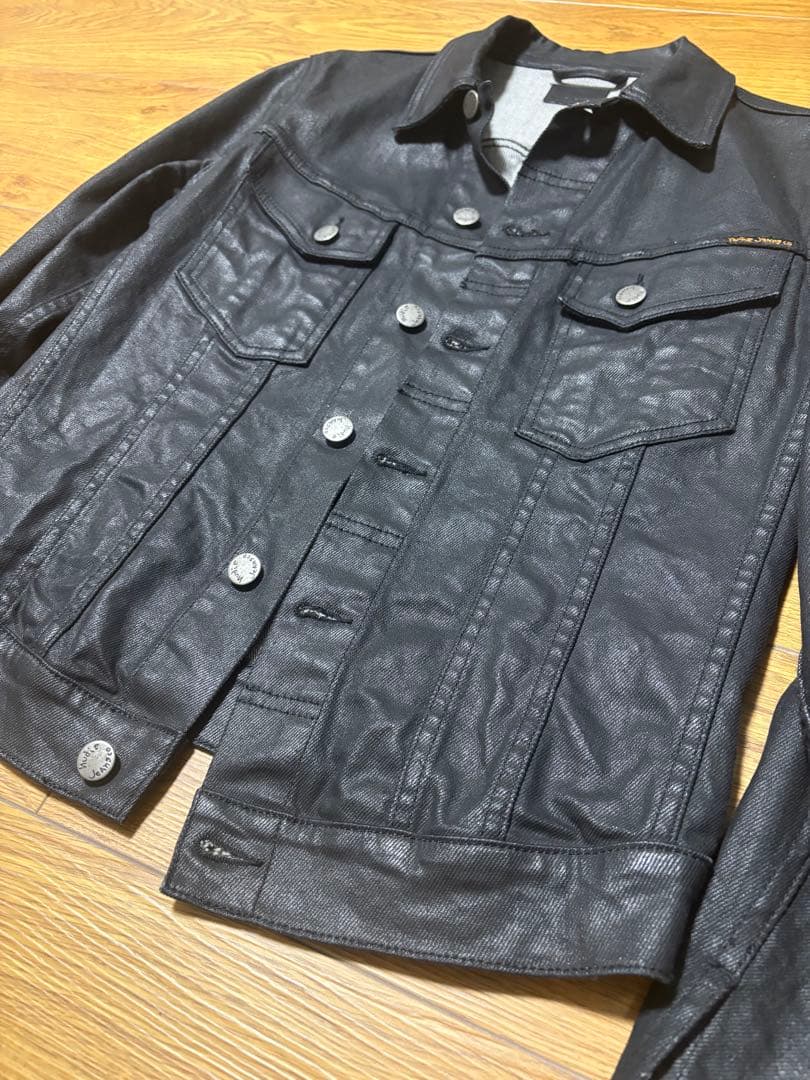 Nudie jeans ブラックコーティングデニムジャケット Perry