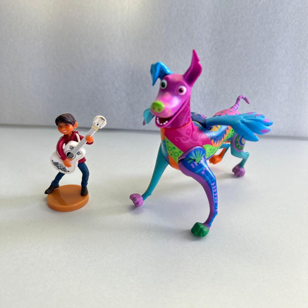 ディズニー　ピクサー　リメンバーミー　ダンテ　アレブリヘ　可動式フィギュア