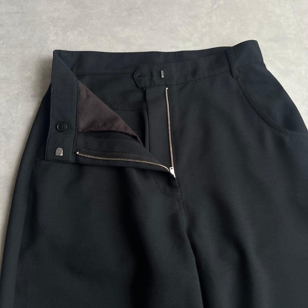 conte ラウンドシルエットパンツ　ブラック　36